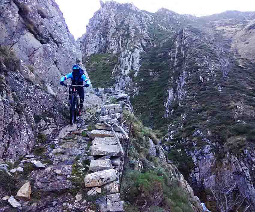 travelbikecz enduro mtb trip