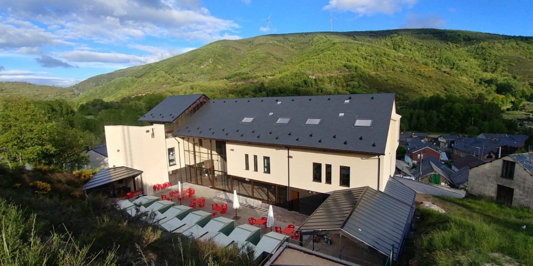 La antigua escuela El Bierzo Enduro Mtb